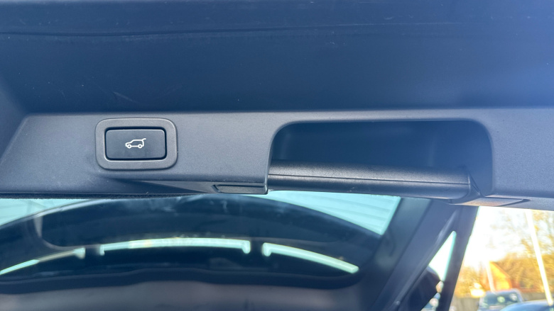 Land Rover Range Rover Sport 3.0 D250 HSE Silver 5dr Auto Diesel Estate